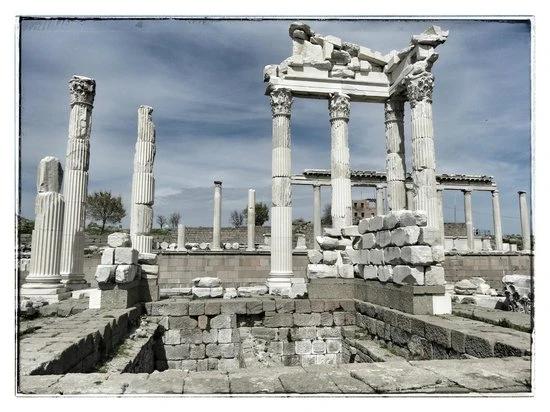 Pergamon - 4