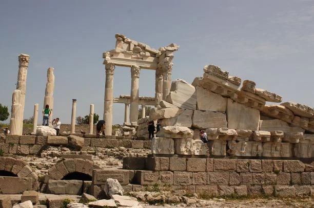 Pergamon - 9